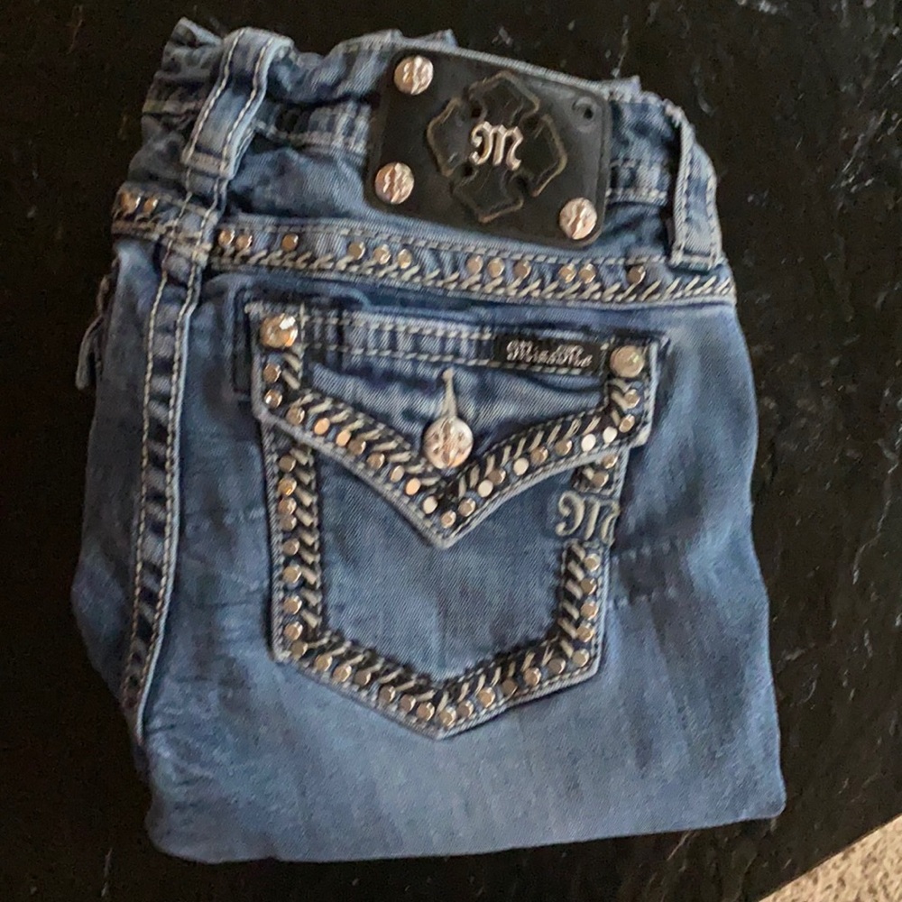 Miss me jeans size 26 mid rise boot cut!